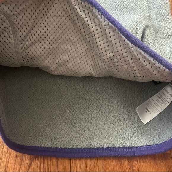 Patagonia Retool Snap-T Fleece Pullover in Gray and Purple size M - Picture 12 of 14